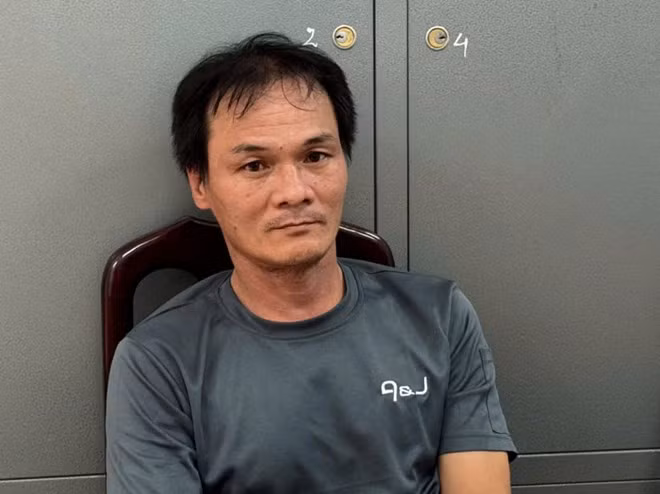 Đối tượng Trương Lâm Vạn - người dùng liềm chặn đường phụ nữ, cướp dây chuyền nhưng bị tri hô nên bỏ chạy. Ảnh: Công an cung cấp