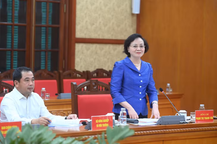 Đồng chí Phạm Thị Thanh Trà, Ủy viên Trung ương Đảng, Bộ trưởng Nội vụ, phát biểu tại buổi làm việc. (Ảnh: ĐĂNG KHOA)