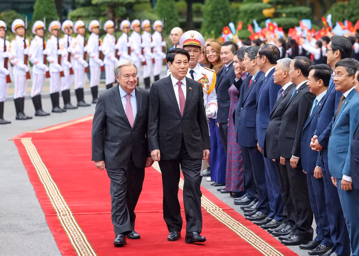 Chủ tịch nước Lương Cường chủ trì lễ đón chính thức Tổng Thư ký Liên hợp quốc Antonio Guterres. (Ảnh: THỦY NGUYÊN)