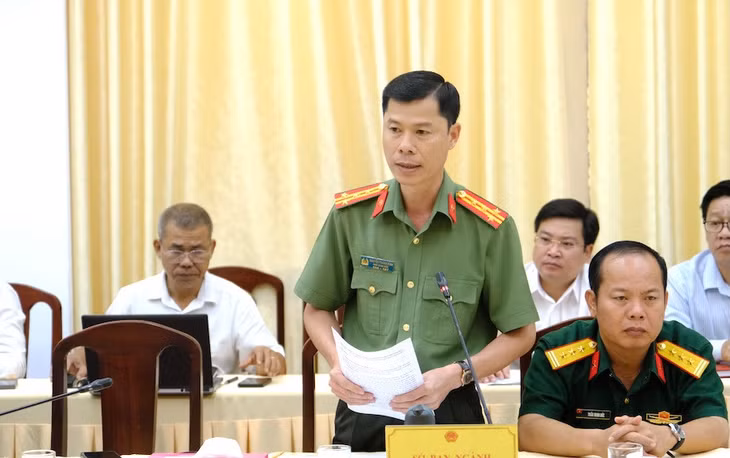 Đại tá Nguyễn Thanh Bình - Phó Giám đốc Công an TP Cần Thơ - trả lời vấn đề liên quan dấu hiệu tội phạm tại Bệnh viện Da liễu TP Cần Thơ. Ảnh: Phong Linh
