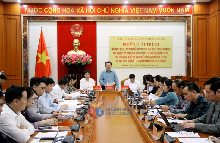 Đồng chí Nguyễn Đức Thành, Phó Chủ tịch Thường trực HĐND tỉnh, phát biểu kết luận.