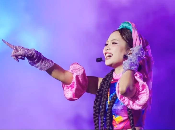 Phương Mỹ Chi tham gia cả Sing! Asia và Em xinh say hi đều nhận ủng hộ lớn từ khán giả - Ảnh: NVCC