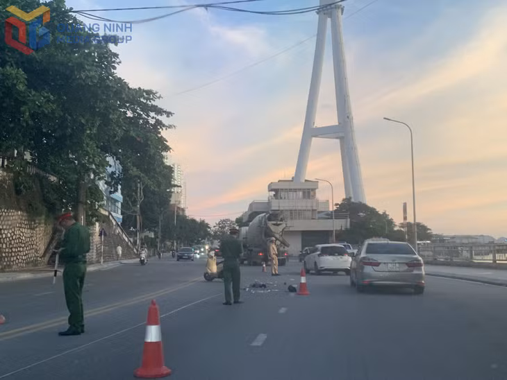 Một vụ va chạm giao thông xảy ra tại phường Hồng Gai.