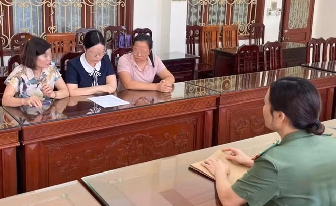 Các đối tượng bị Cơ quan An ninh điều tra Công an tỉnh Ninh Bình khởi tố về tội "Trốn thuế". Ảnh: Nguyễn Bình