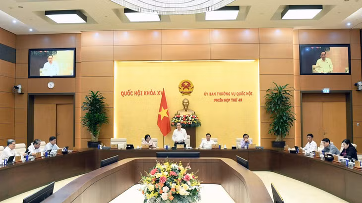 Phiên họp thứ 49 của Ủy ban Thường vụ Quốc hội. (Ảnh: DUY LINH)