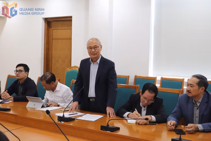 Chủ tịch Hiệp hội du lịch Việt Nam Vũ Thế Bình đưa ra các phương án phối hợp. 