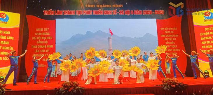 Chương trình thể hiện niềm tin và khát vọng xây dựng Quảng Ninh ngày càng giàu đẹp.