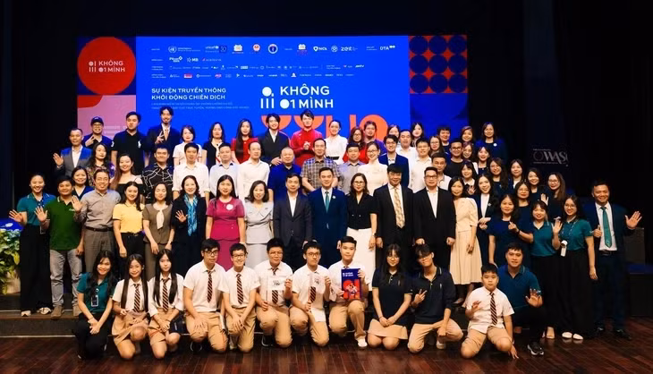 Ca khúc Clicking của Tuấn Cry là điểm nổi bật của chiến dịch Không một mình - Ảnh: Fanpage Niềm tin số