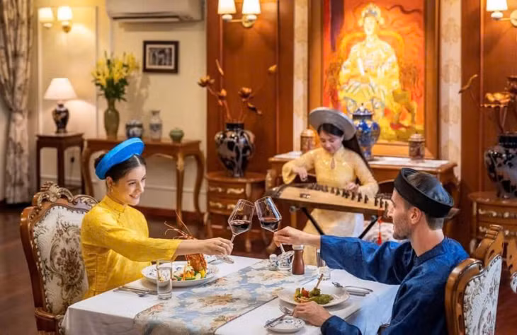 Ngành du lịch cần xây dựng những sản phẩm độc đáo, gắn với văn hóa để hấp dẫn khách quốc tế. Ảnh: Lux Group