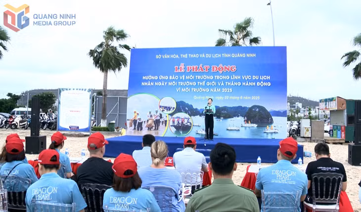 Quang cảnh lễ phát động.