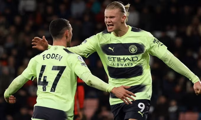 Haaland chia vui sau khi nâng tỷ số lên 2-0 cho Man City. Ảnh: Reuters