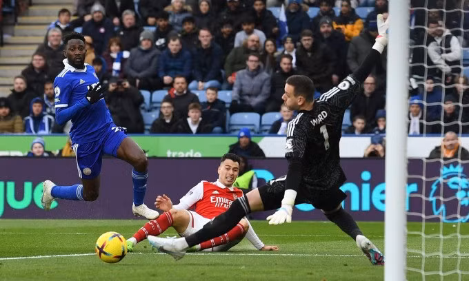 Martinelli trong pha làm bàn quyết định, giúp Arsenal hạ Leicester 1-0 trên sân King Power ngày 25/2. Ảnh: Arsenal FC