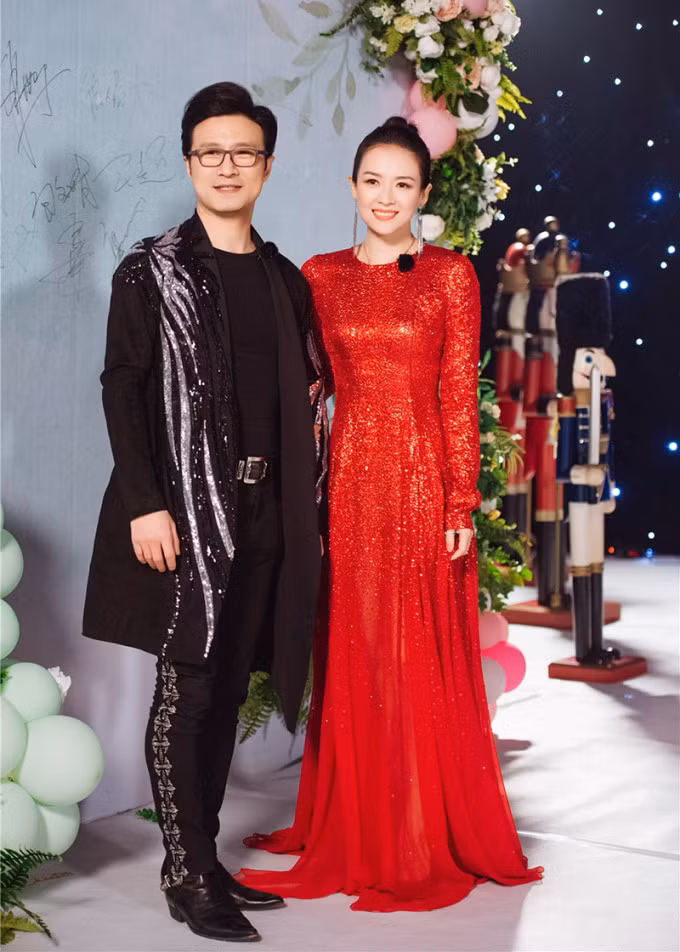 Vợ chồng Chương Tử Di - Uông Phong. Ảnh: Sina