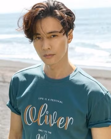Won Bin vẫn giữ được sức nóng suốt 12 năm không đóng phim.