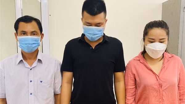 3 đối tượng tại cơ quan điều tra.