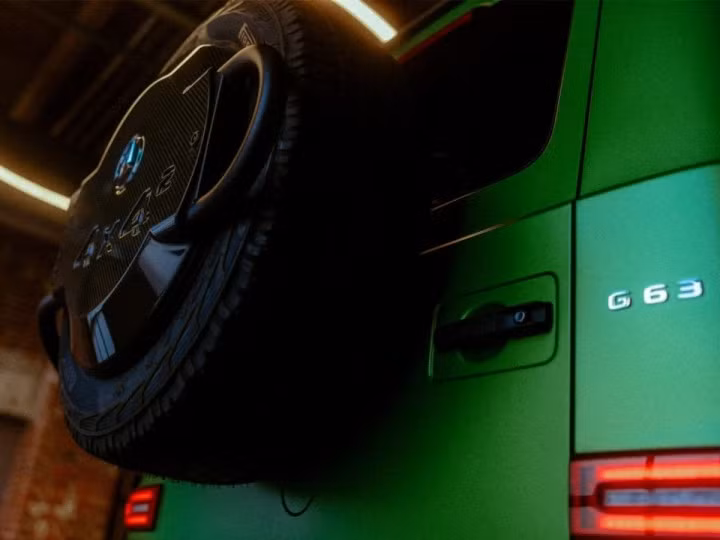 Tuy nhiên, đó là tất cả các thông số mà Mercedes-AMG công bố đến khách hàng về chiếc G63 4x42 thế hệ thứ 2. Những thông tin chi tiết hơn bao gồm cả giá bán, thời gian bán ra và số lượng sản xuất của mẫu xe này hiện vẫn đang được giữ kín.