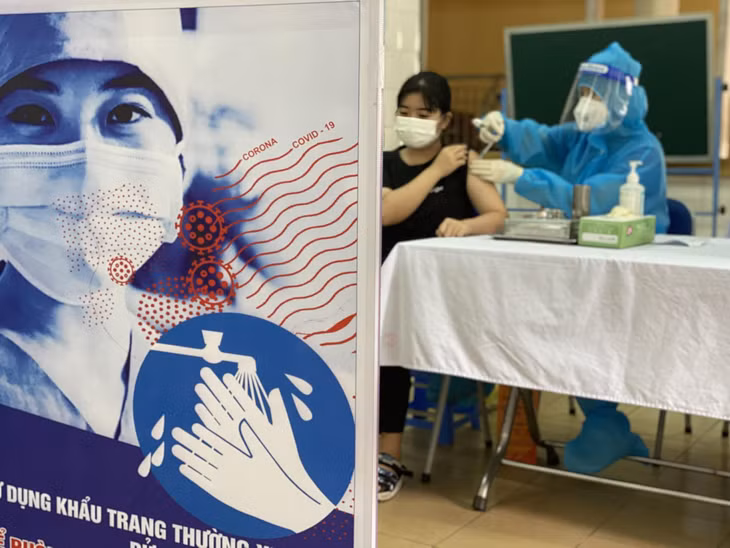Hiện tại, Vắc xin, Khẩu trang, Khử khuẩn (V2K) là khẩu hiệu thay thế 5K.
