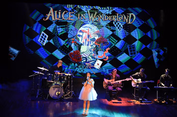 Dự án "Alice in Wonderland" hướng đến việc tạo ra giá trị văn hoá, thẩm mỹ cho giới trẻ. Ảnh: Hoài Thu