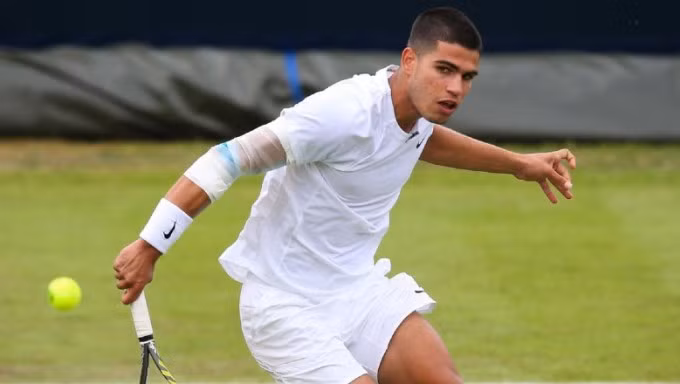 Alcaraz vào tứ kết Mỹ Mở rộng và Roland Garros trong ba Grand Slam gần nhất. Ảnh: Metro