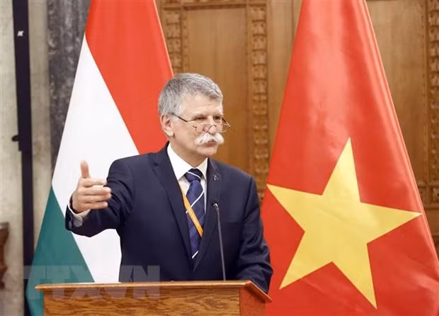 Hai Chu tich Quoc hoi Viet Nam-Hungary chu tri toa dam lap phap hinh anh 3