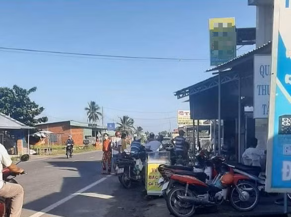 Nữ sinh 13 tuổi chết trong nhà nghỉ - Ảnh 1.