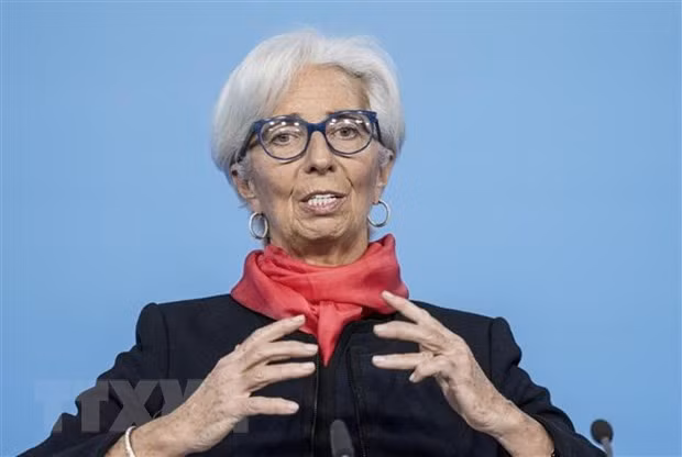 ECB: The gioi se khong tro lai moi truong lam phat thap truoc dai dich hinh anh 1