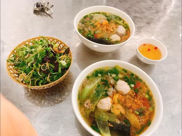 Bánh đa cua Hải Phòng