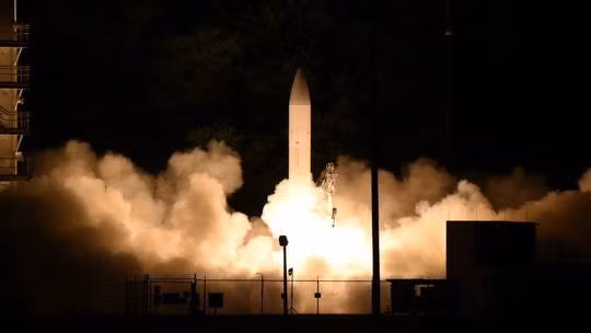 Một cuộc thử nghiệm thiết bị lượn siêu thanh (C-HGB) của Mỹ năm 2020. Ảnh: US Navy