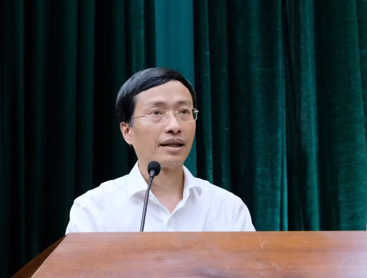 GS.TS Phan Trọng Lân - Cục trưởng Cục Y tế dự phòng, Bộ Y tế cho biết biến thể phụ BA.5 của Omicron đã xâm nhập vào Việt Nam, có thể lấn át biến thể phụ cũ BA.2 đang chiếm ưu thế ở nước ta.
