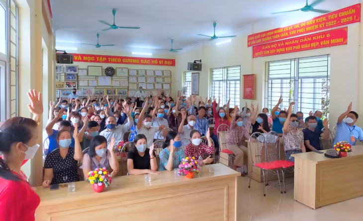 Khu 6, thị trấn Cái Rồng, huyện Vân Đồn biểu quyết bầu trưởng khu nhiệm kỳ mới với sự đồng thuận, thống nhất tuyệt đối.