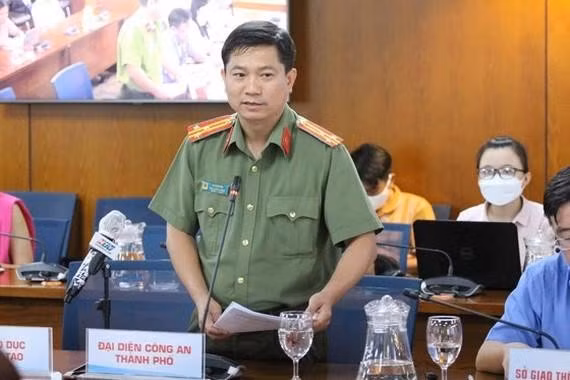 Thượng tá Lê Mạnh Hà, Phó Trưởng Phòng Tham mưu Công an TPHCM thông tin về vụ việc. Ảnh: THÀNH SƠN