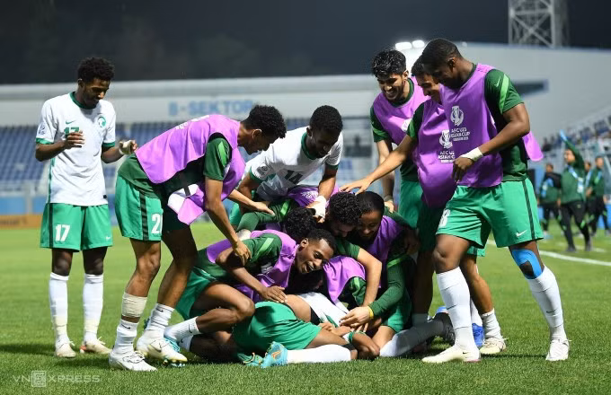 Cầu thủ Saudi Arabia mừng bàn mở tỷ số. Ảnh: Lâm Thoả