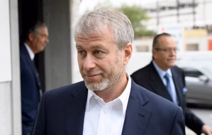 Roman Abramovich, cựu chủ sở hữu câu lạc bộ bóng đá Chelsea, là một trong những ông trùm người Nga đang tìm cách đưa EU ra tòa vì các lệnh trừng phạt. Ảnh: EPA-EFE