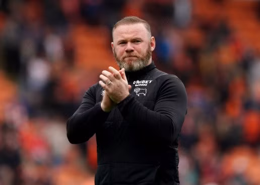 Rooney chia tay Derby.
