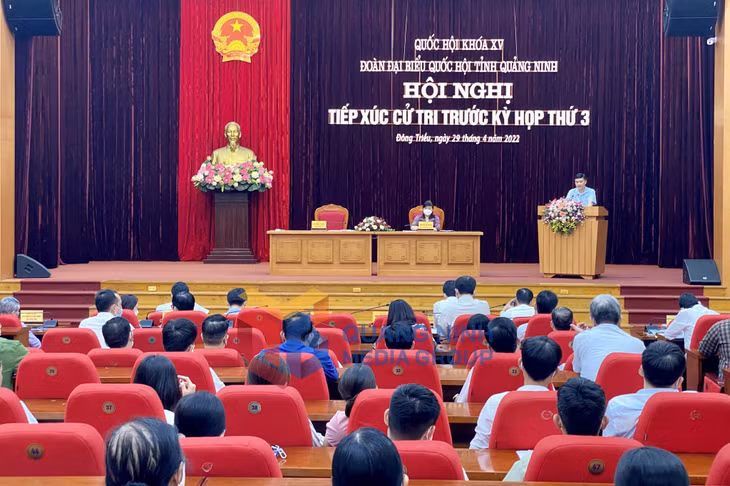 Đồng chí Vũ Hồng Thanh, Ủy viên BCH Trung ương Đảng, Ủy viên Ủy ban Thường vụ Quốc hội, Chủ nhiệm Ủy ban Kinh tế Quốc hội, Đại biểu Quốc hội tỉnh Quảng Ninh, tiếp xúc cử tri TX Đông Triều (4-2022). Ảnh: Hải Hà