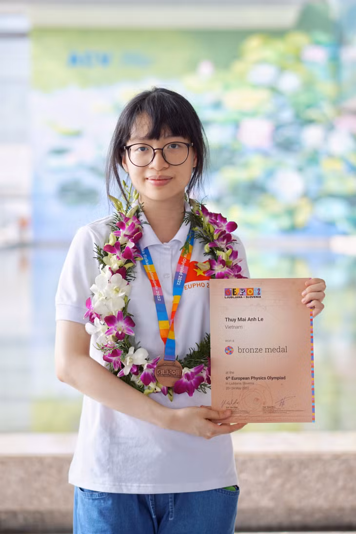 Lê Thùy Mai Anh giành được Huy chương Đồng tại EuPhO 2022.