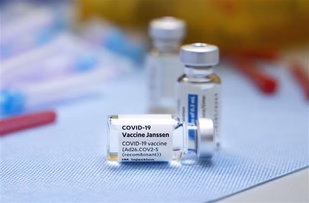 Vaccine phòng COVID-19 của Johnson &amp; Johnson. Ảnh: AFP/TTXVN