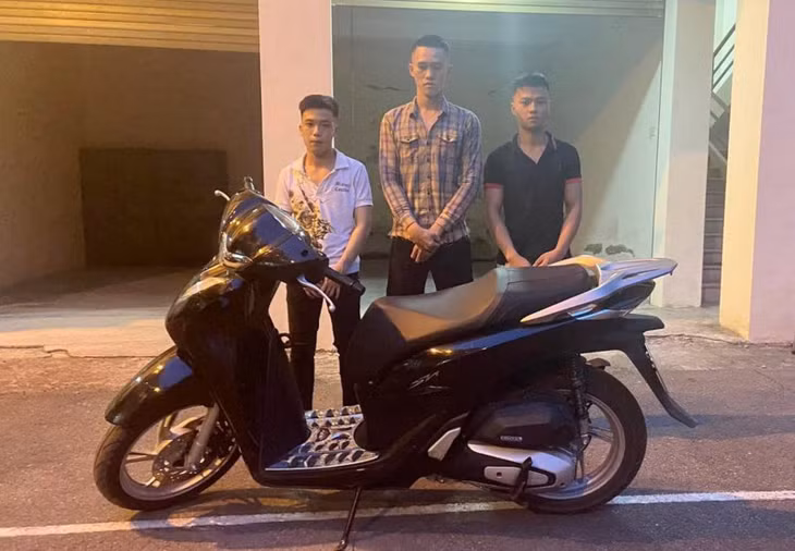 Các đối tượng tại Cơ quan Công an.