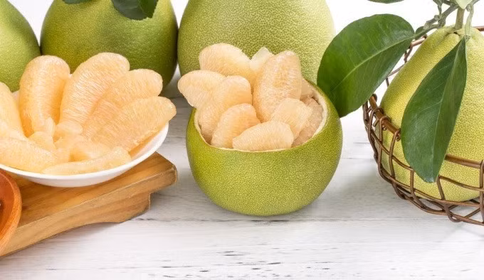 Bưởi chứa nhiều nước và chất xơ. Ảnh: Freepik