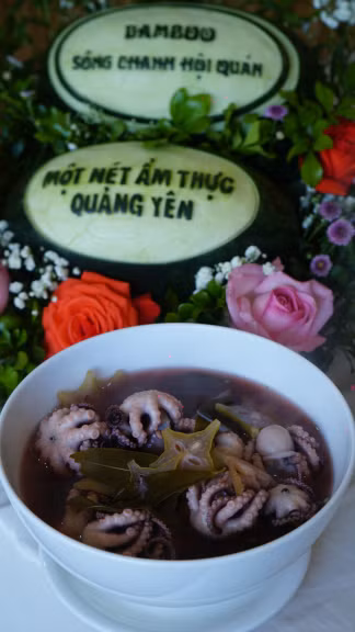 Ruốc nấu chua cay cùng lá mũn, món ăn gây thương nhớ đối với nhiều thực khách khi đến với Quảng Yên