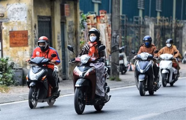 Bac Bo co noi duoi 9 do C, Ha Noi hung nang ve trua va chieu hinh anh 1
