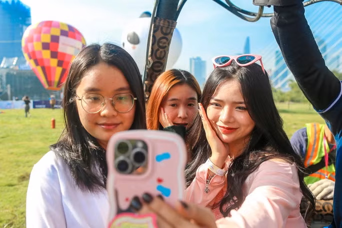 TP HCM rực rỡ sắc màu trong ngày hội Khinh khí cầu - Ảnh 7.