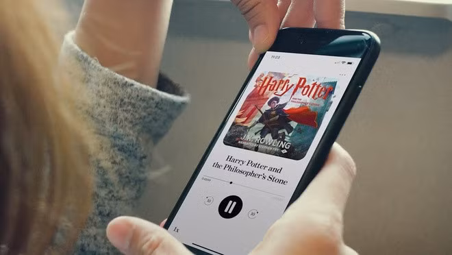 Sách nói của bộ truyện Harry Potter đã được độc giả đón nhận mạnh mẽ. Ảnh: J.K Rowling.