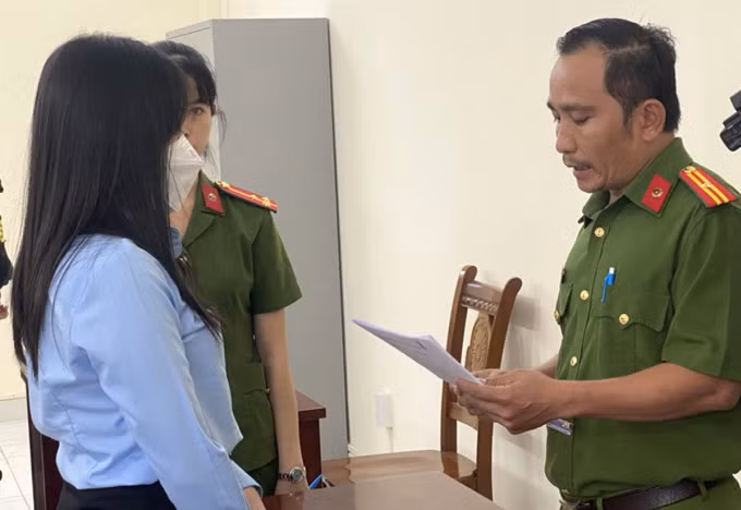 Lê Thị Thu Hà bị cáo buộc giúp sức cho bà Phương Hằng. Ảnh: Nhật Vy