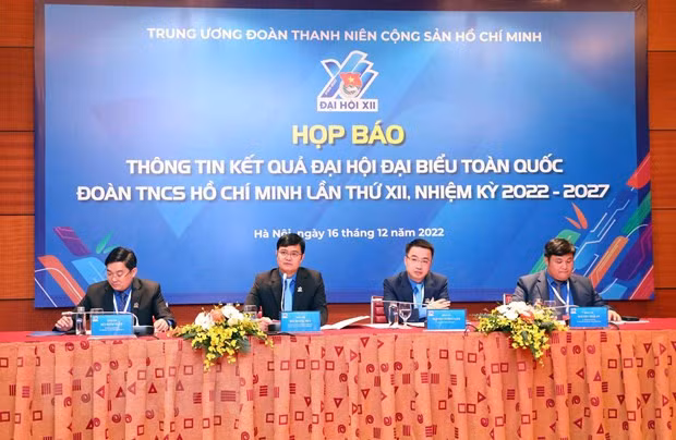 Thong qua Nghi quyet Dai hoi Doan toan quoc lan thu XII hinh anh 1