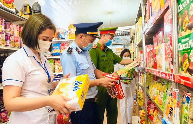 Lập 6 đoàn kiểm tra an toàn thực phẩm Tết Quý Mão 2023 ảnh 1