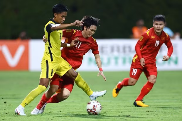 Tuyen Viet Nam khong e ngai cau thu nhap tich ben phia Malaysia hinh anh 1