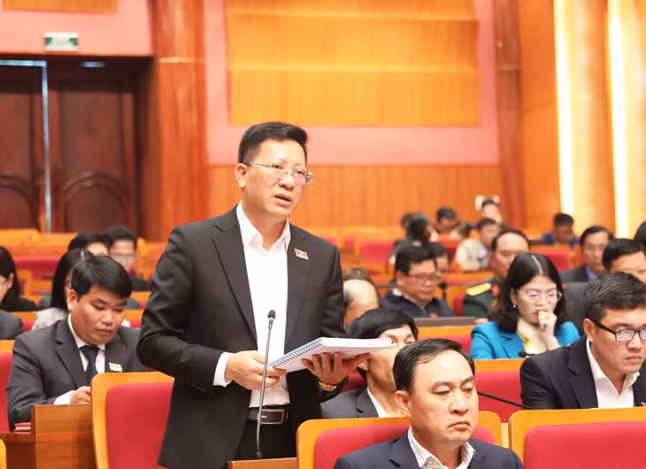 Đại biểu Nguyễn Việt Dũng, Tổ đại biểu Vân Đồn, Cô Tô, cho rằng, cần có cơ chế đặc thù thu hút nguồn nhân lực chất lượng cao cho tuyến biên giới, hải đảo.