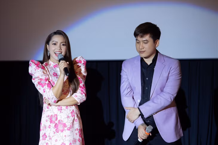 Nguyễn Ngọc Anh - Tô Minh Đức ra mắt album “Khẽ hát tình xưa”. Ảnh: Đào Bá Đỗ Hải