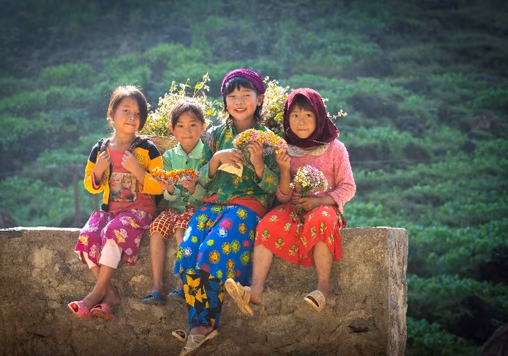 Trẻ em trên dốc Thẩm Mã (Hà Giang).